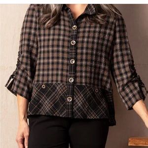 Habitat button-down top/jacket. Flannel with decorative buttons. Size XL